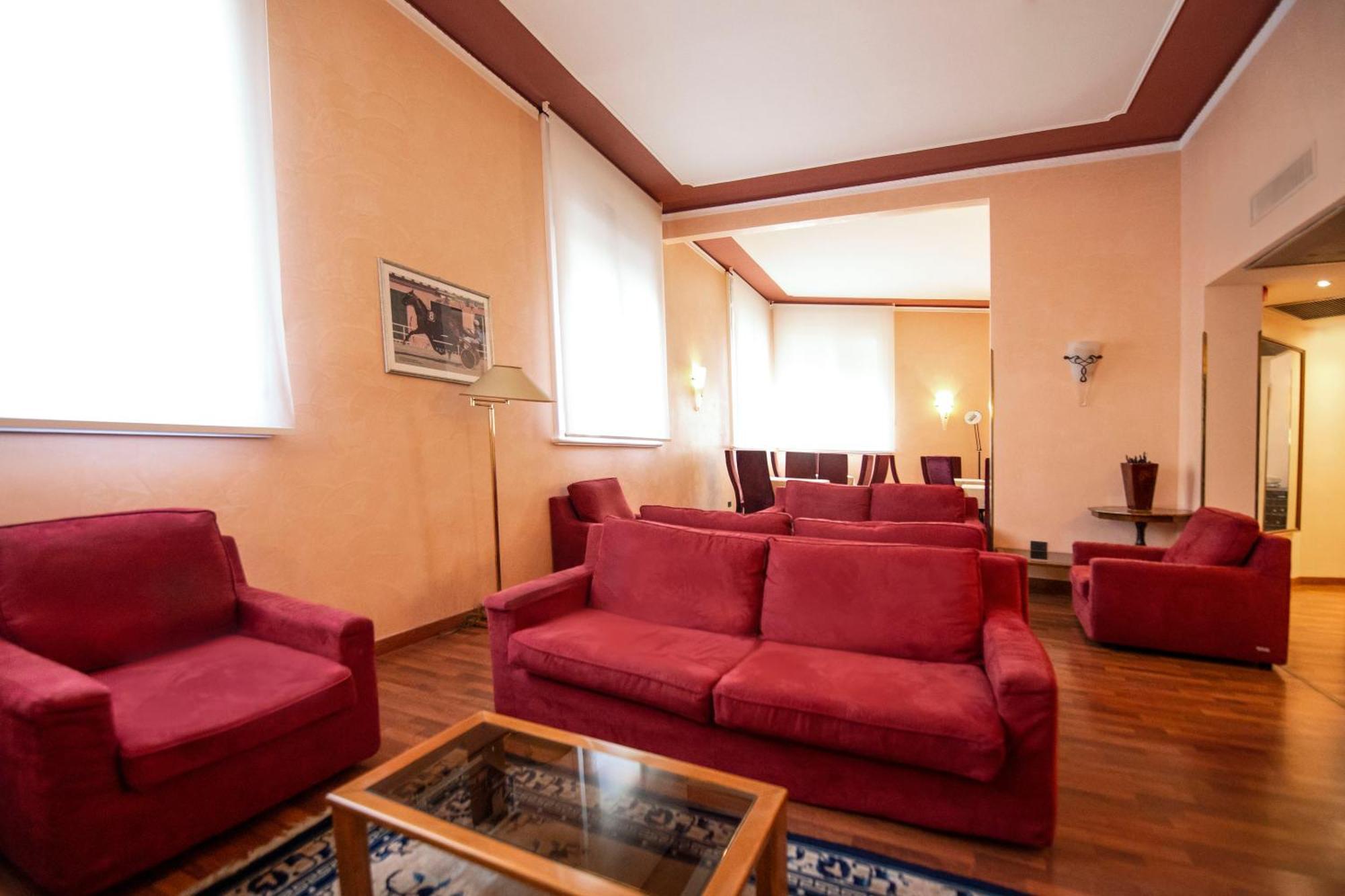 Hotel Estense Модена Екстериор снимка